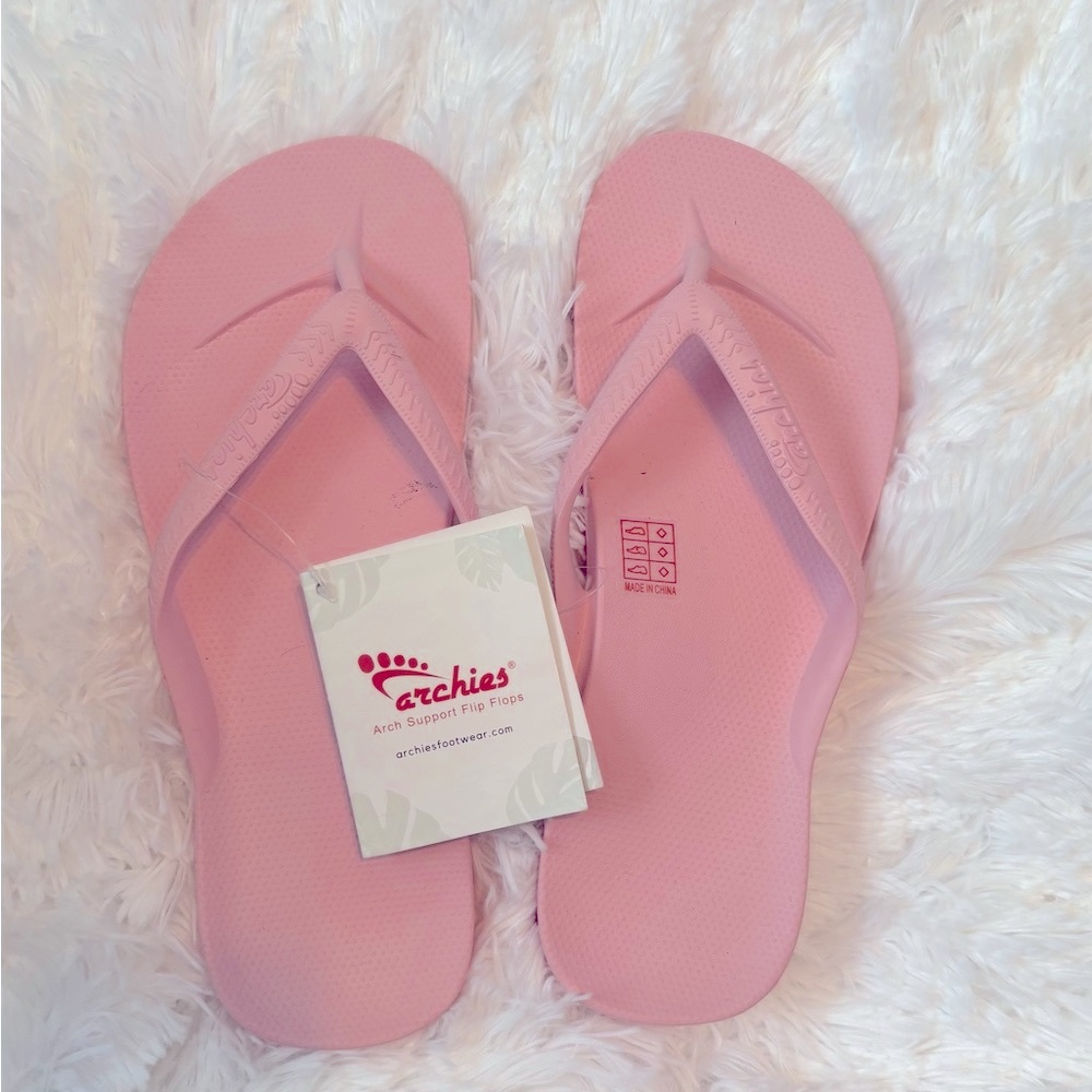 NEW Women's ARCHIES Pink Flip Flops
$25 FIRM
CURRENTLY sell for $40